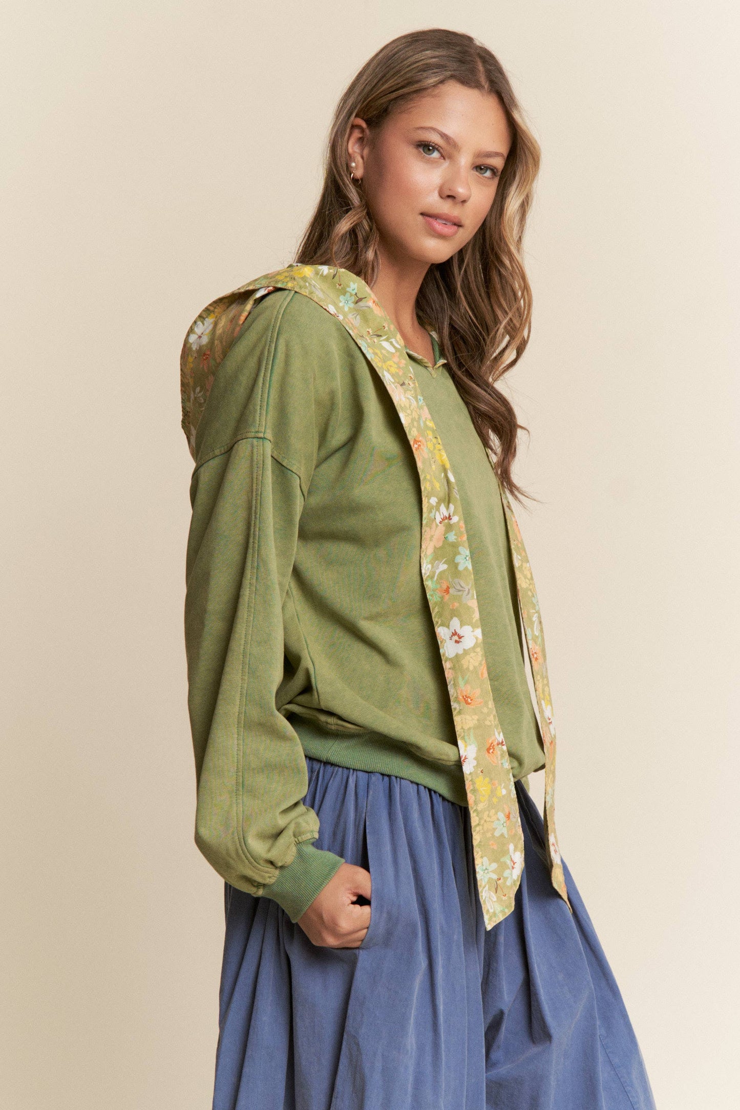 Mineral Washed Floral Print Hooded Pull-Over  S-L/1X-3X