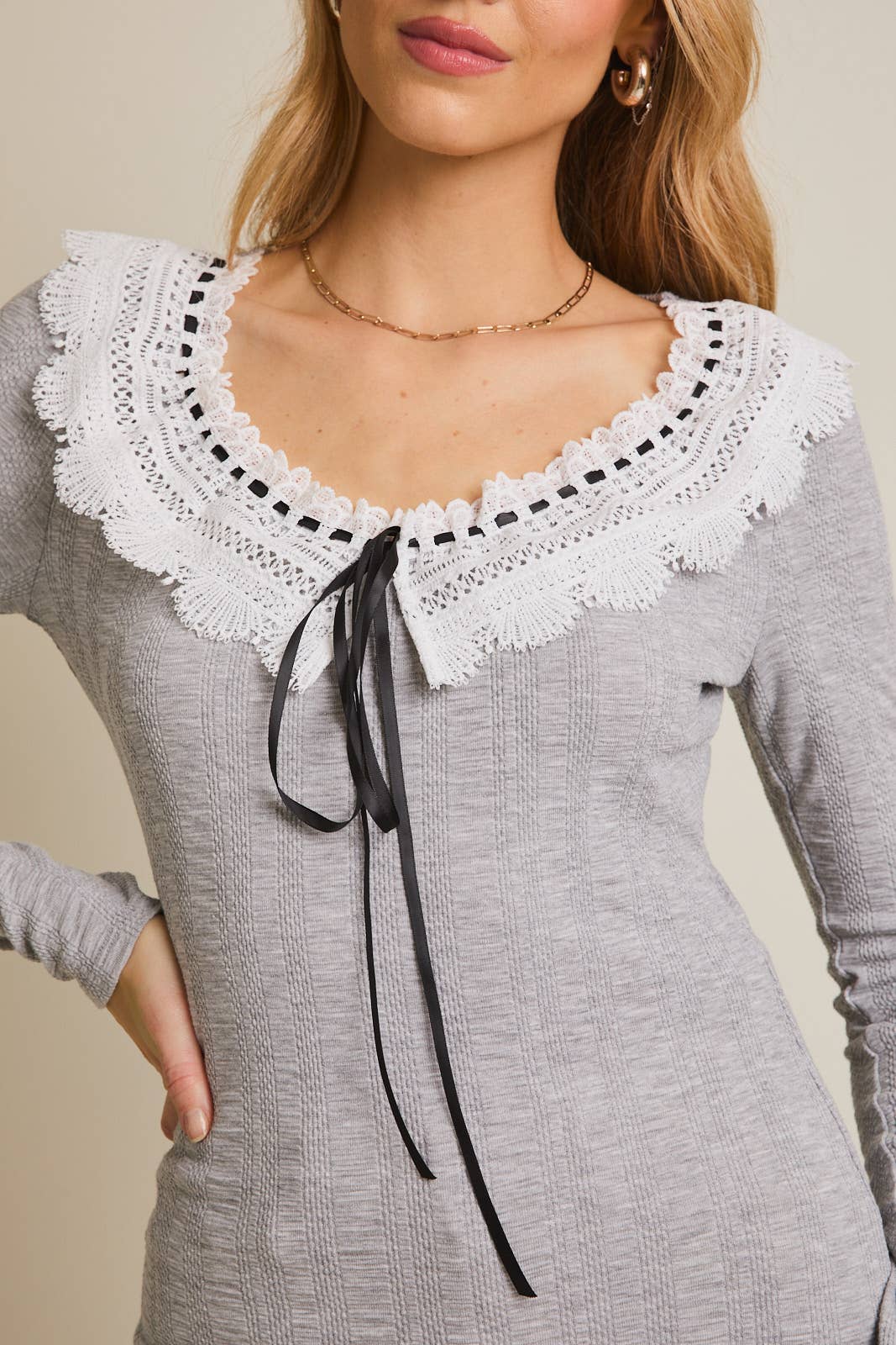 ROUND NECK LACE TRIM DETAIL LONG SLEEVE TOP