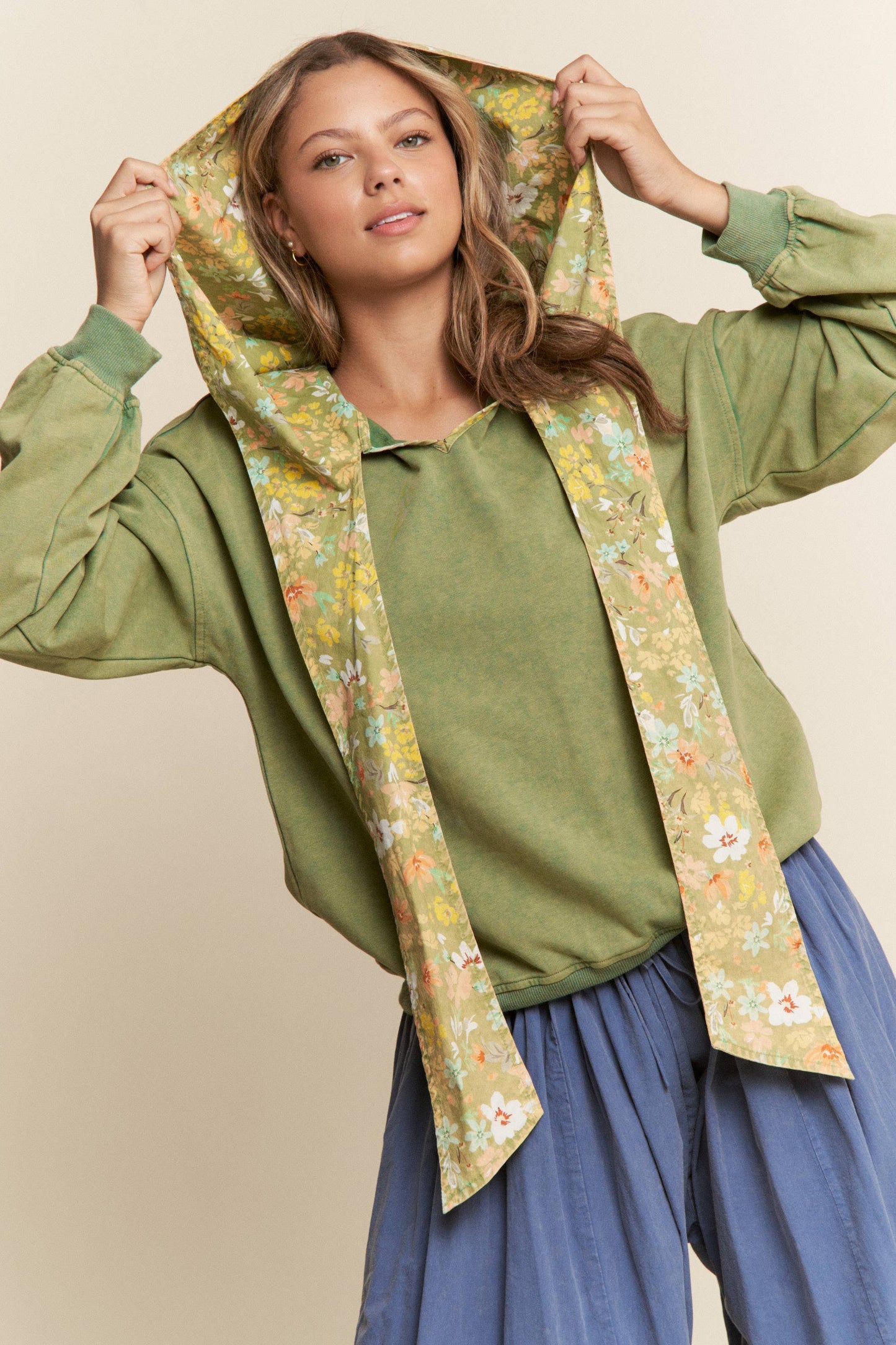 Mineral Washed Floral Print Hooded Pull-Over  S-L/1X-3X